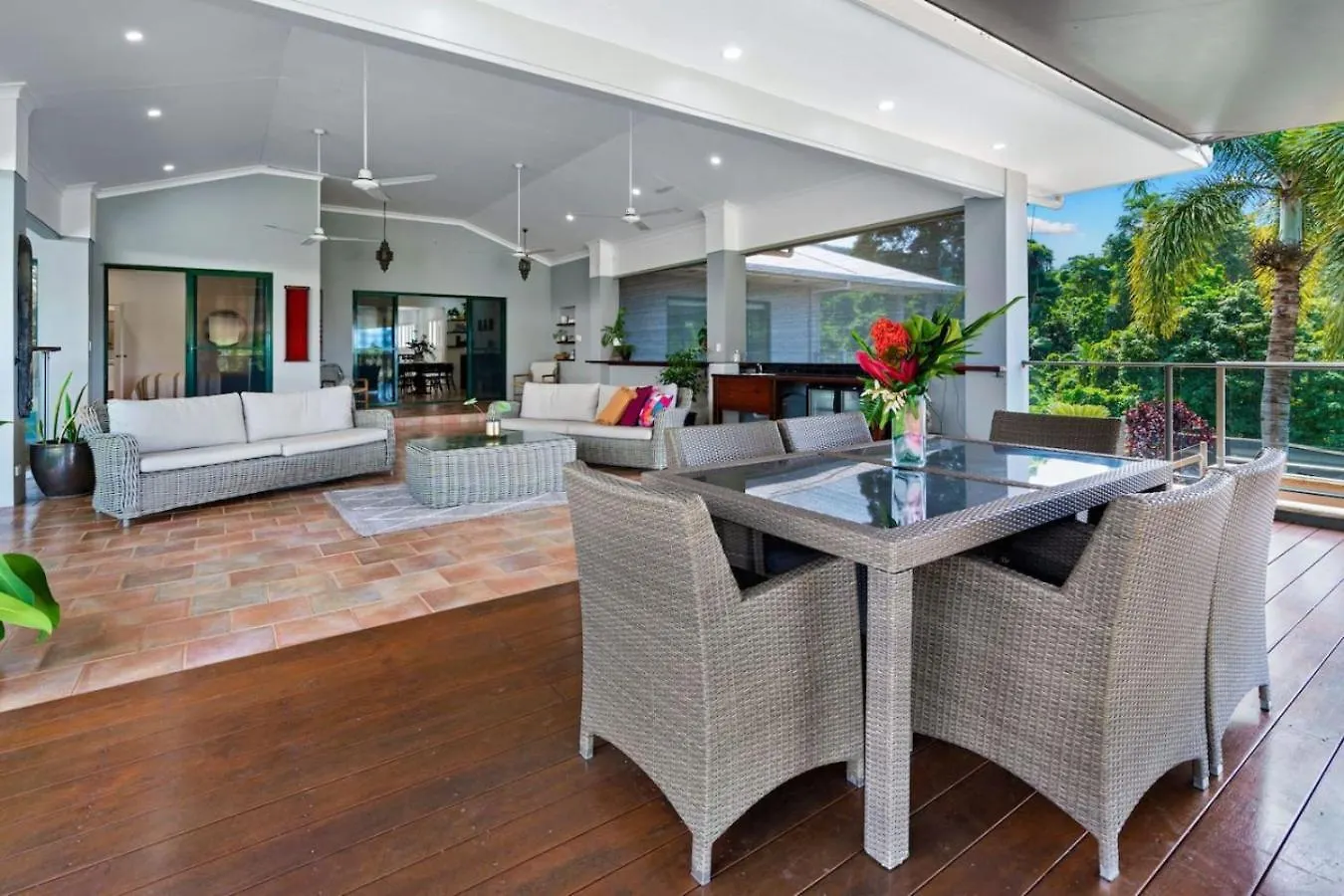 Tranquility Grand Bedroom Retreat Mission Beach 0*,  Australia