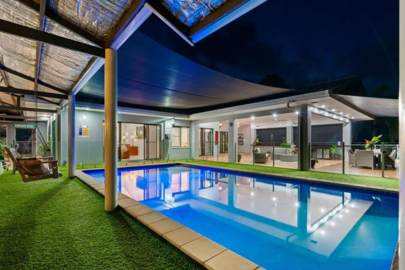 מישן ביץ' Tranquility Grand Bedroom Retreat